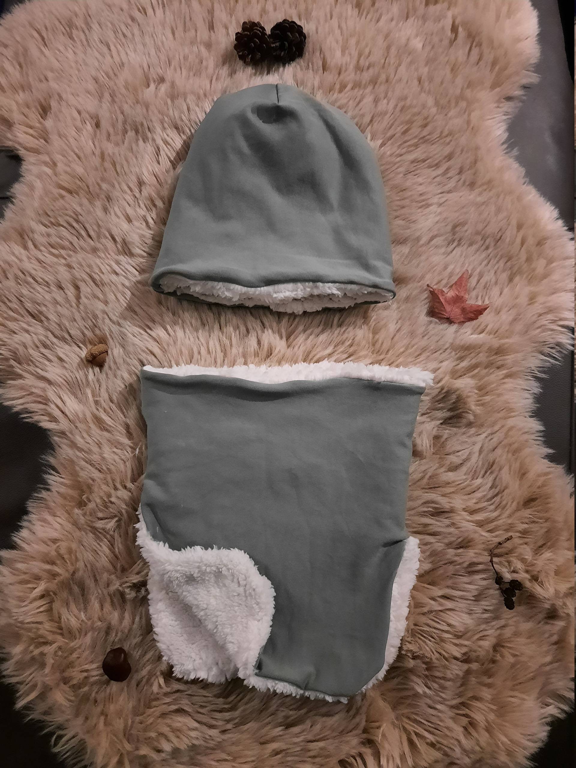 Beanie Loop Set Mütze Schal Halssocke Fleece Winterbeanie Winterloop Uni Einhorn Dino Waldtiere Baufahrzeuge Autos Beanie Loop Set Mütze Schal Halssocke Fleece Winterbeanie Winterloop Uni Einhorn Dino Waldtiere Baufahrzeuge Autos von HandmadebyKordi