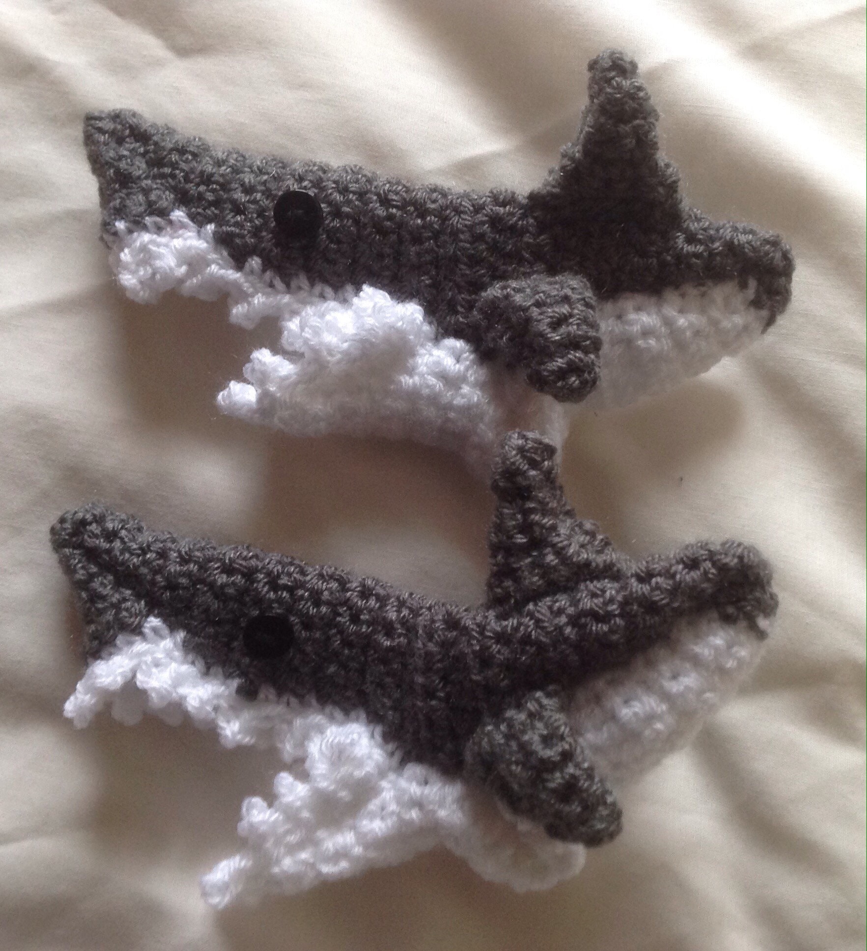 Fabelhafte Neuheit Unisex Hand Gehäkelte Baby Hai Socken Fabelhafte Neuheit Unisex Hand Gehäkelte Baby Hai Socken von HandmadebyMrsSmith