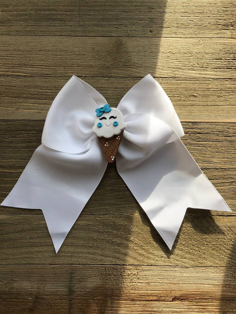 Cutie Kegel Schleife Im Haar Cutie Kegel Schleife Im Haar von HandmadebyRileyRose