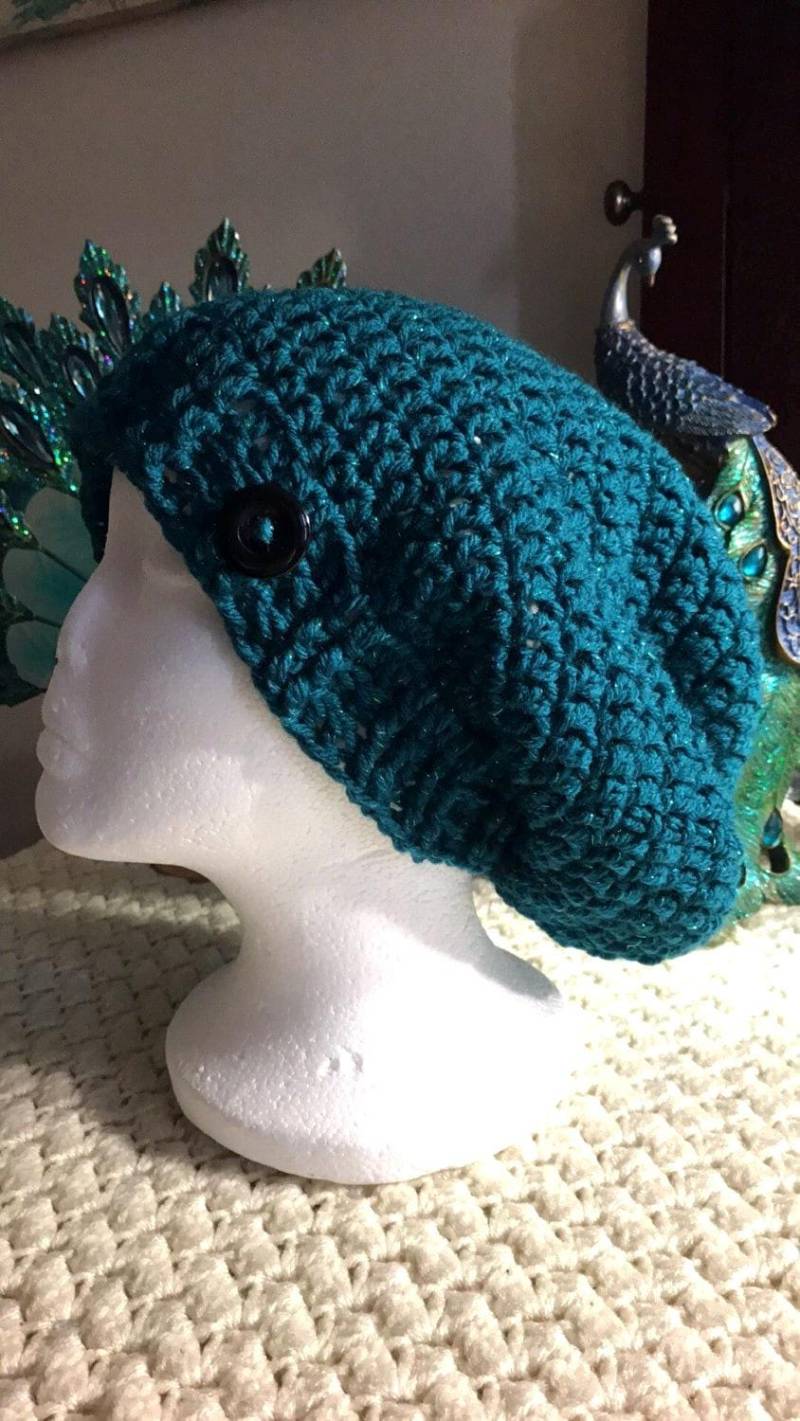 Gehäkelte Petrol Slouch Mütze Gehäkelte Petrol Slouch Mütze von Handmadebyjaniez
