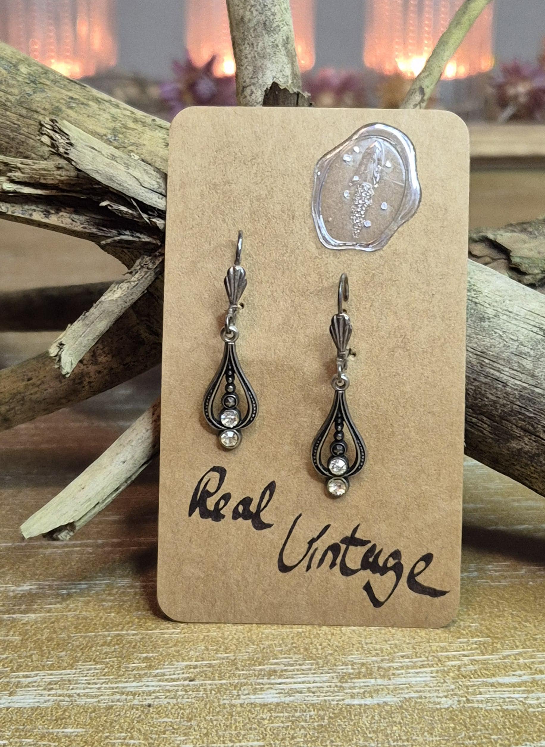 Echte Vintage Ohrringe Bronzefarben Mit Strassbesatz Echte Vintage Ohrringe Bronzefarben Mit Strassbesatz von Handmadebythewitch