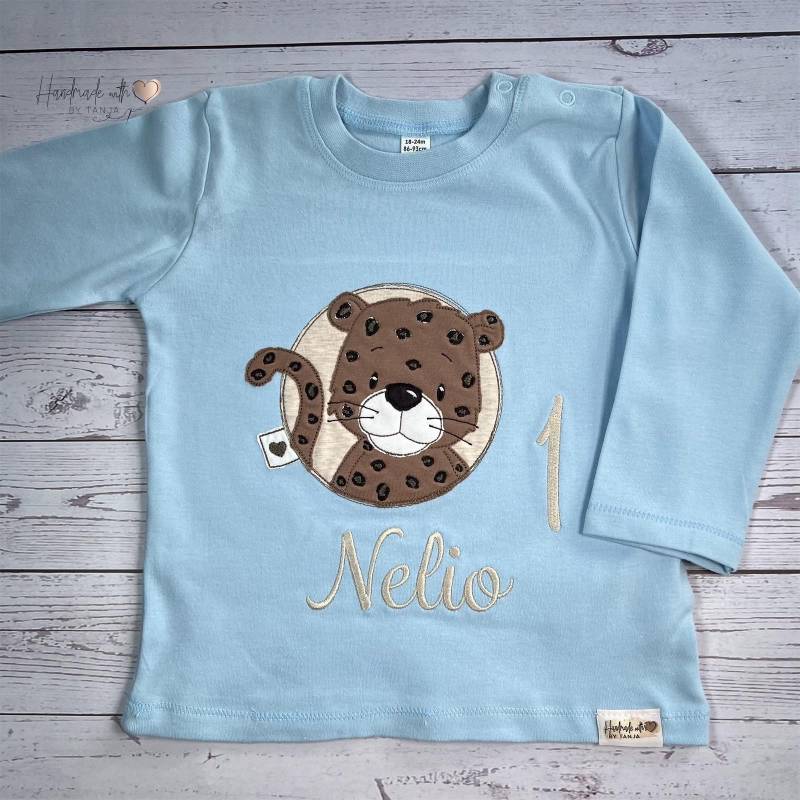Geburtstagsshirt Mit Leopard & Namen Bestickt | Personalisiertes Shirt Zahl Namensshirt Blau Kindergeburtstag von HandmadelovebyTanja