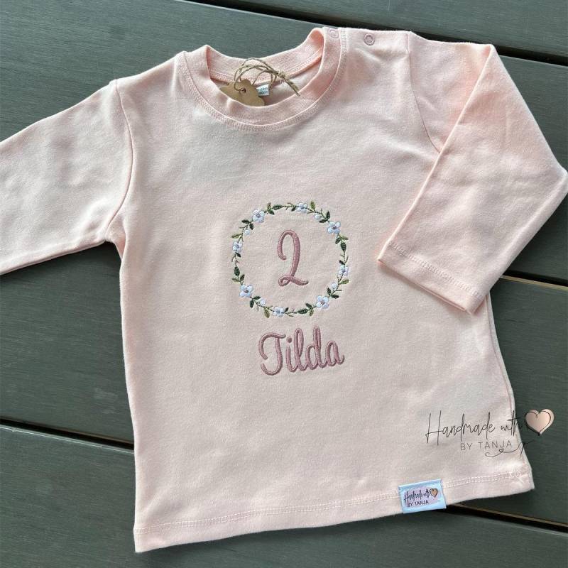 Geburtstagsshirt Personalisiert | Shirt Zum 1 Oder 2 Geburtstag Mit Namen Bestickt Personalisiertes Für Mädchen von HandmadelovebyTanja