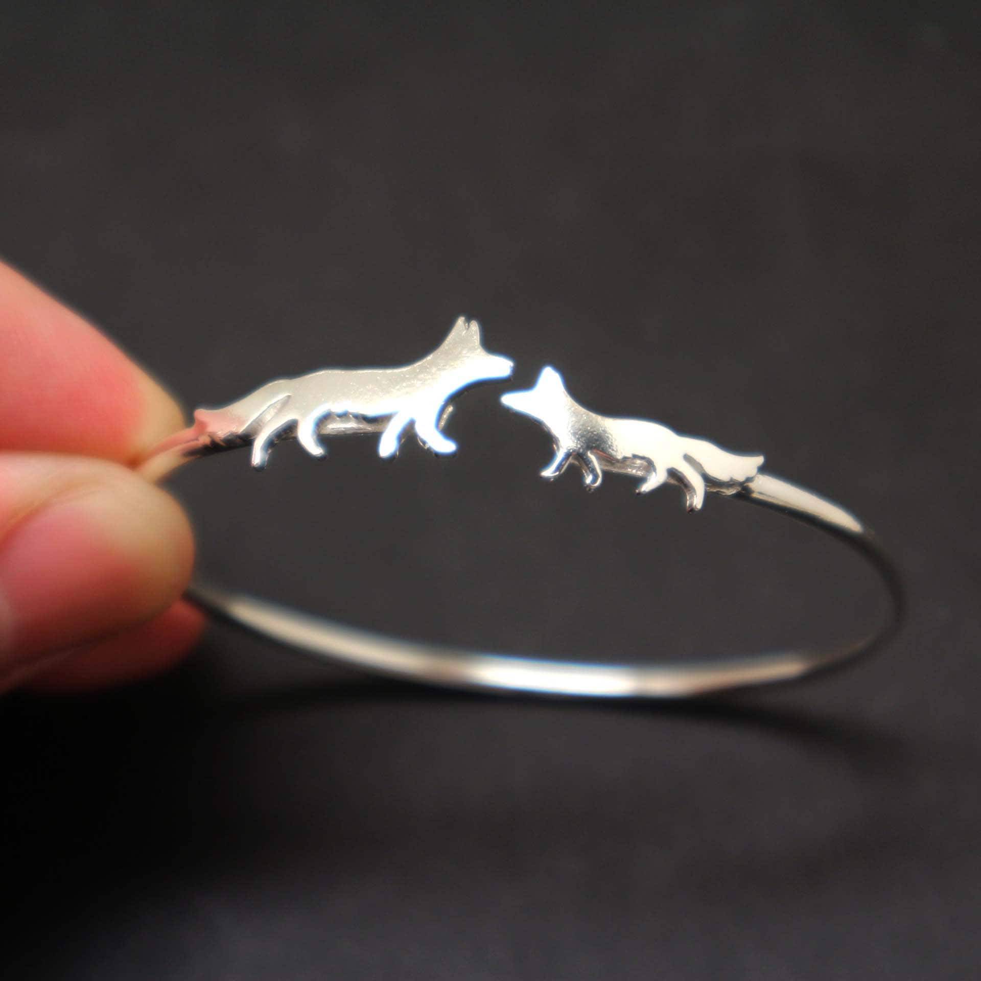 Silber Fuchs Armband Armreif - Mutter Tochter Wolf Schmuck, Tier Geschenk Für Sie, Tochter, Oma, Mutter, Schwester, Tante von HandmadoJewelry