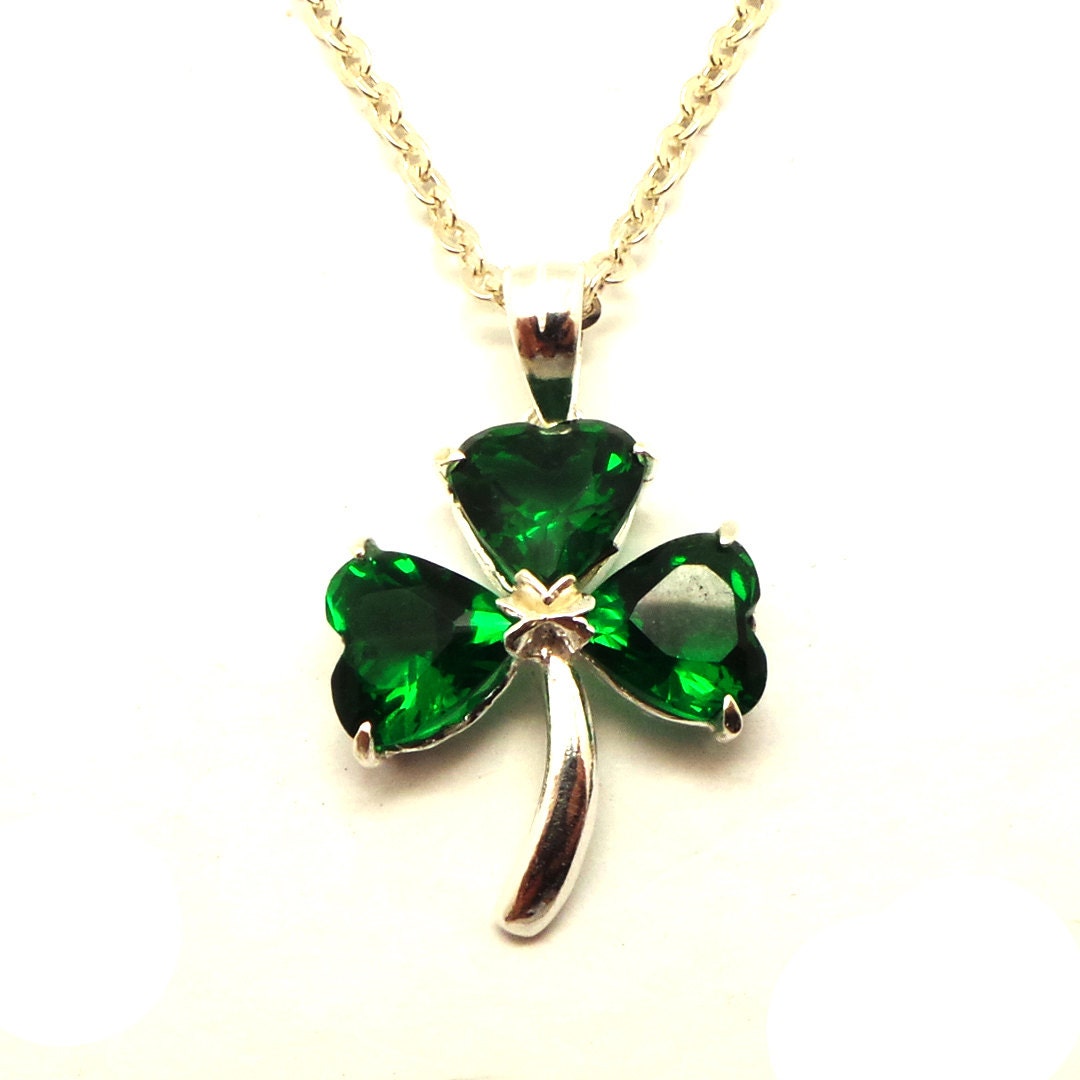 Sterling Silber Kleeblatt Halskette - Dreiblättriges St Patrick Tagesgeschenk, Grüne Zirkonia Halskette von HandmadoJewelry
