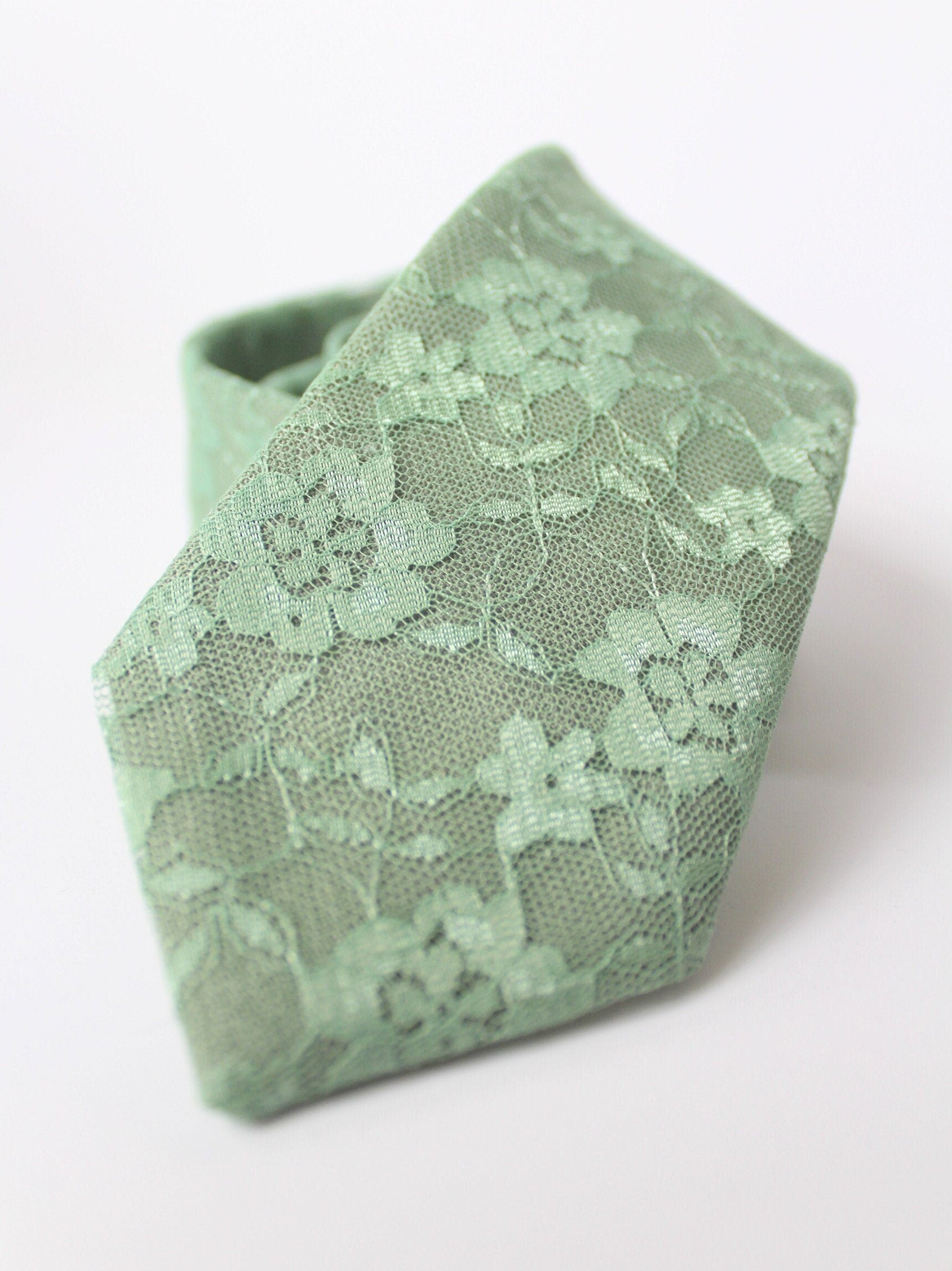 Salbei Mint Floral Lace Krawatte Salbei Mint Floral Lace Krawatte von HandsomeAndLace