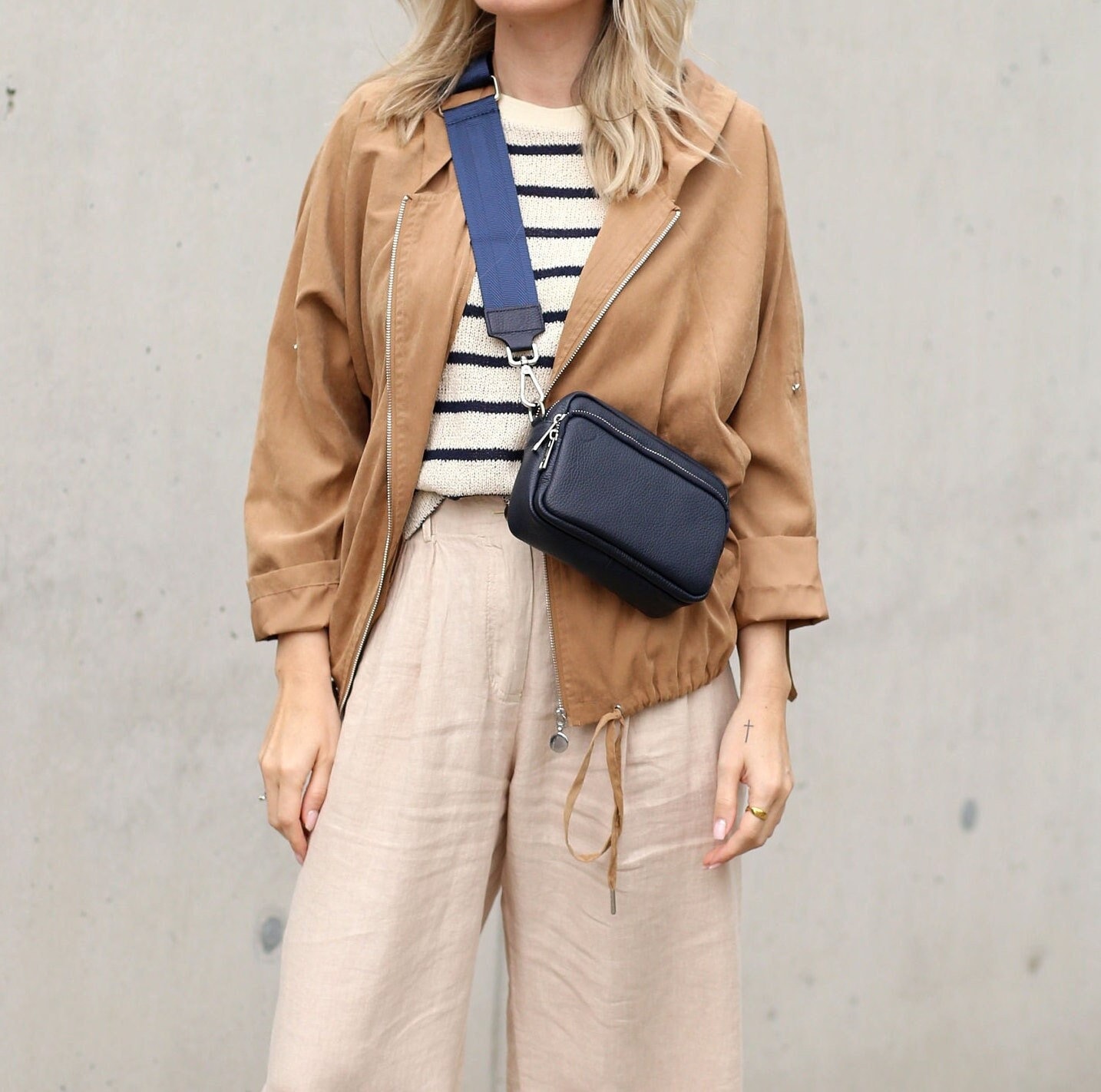 Tasche Leder Umhängetasche Crossbody Bag Mit Schmalen Ledergurt Tasche Leder Umhängetasche Crossbody Bag Mit Schmalen Ledergurt von Handtaschenliebe