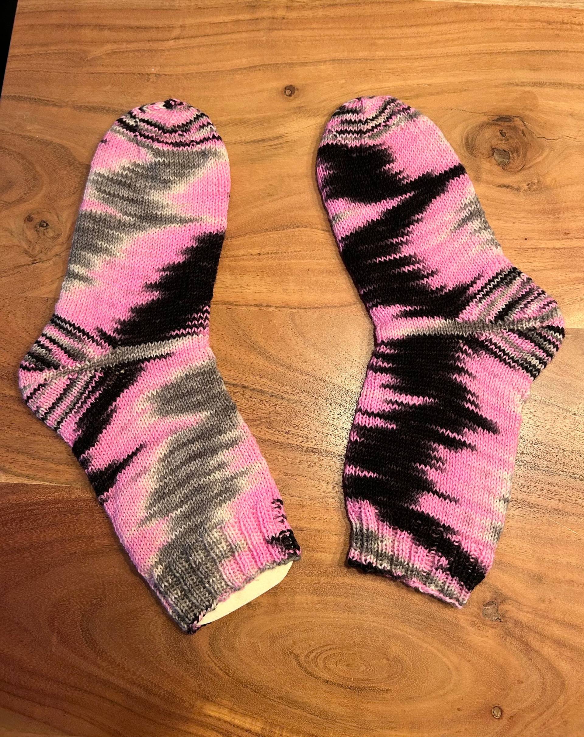 Gestrickte Socken | Handgestrickt |Wollsocken in Größe 38/39 von HandundFadenShop