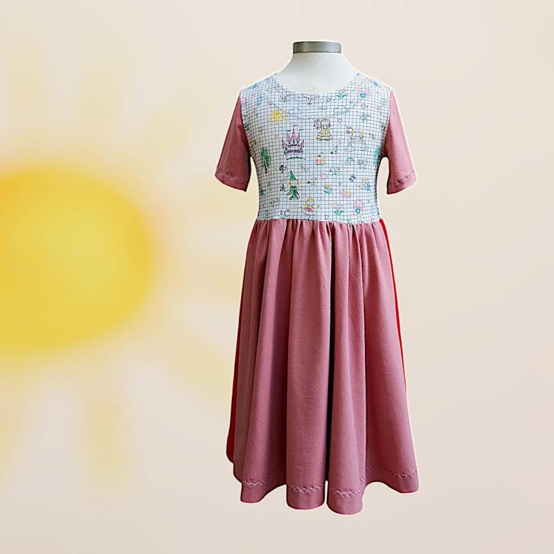 Kleid Sommerkleid Mädchen 128 Altrosa-Rot Mit Kinderzeichnungen Drehkleid Aus Baumwolljersey Mädchenkleidung Handmade Unikat von Handundherzgemachtes