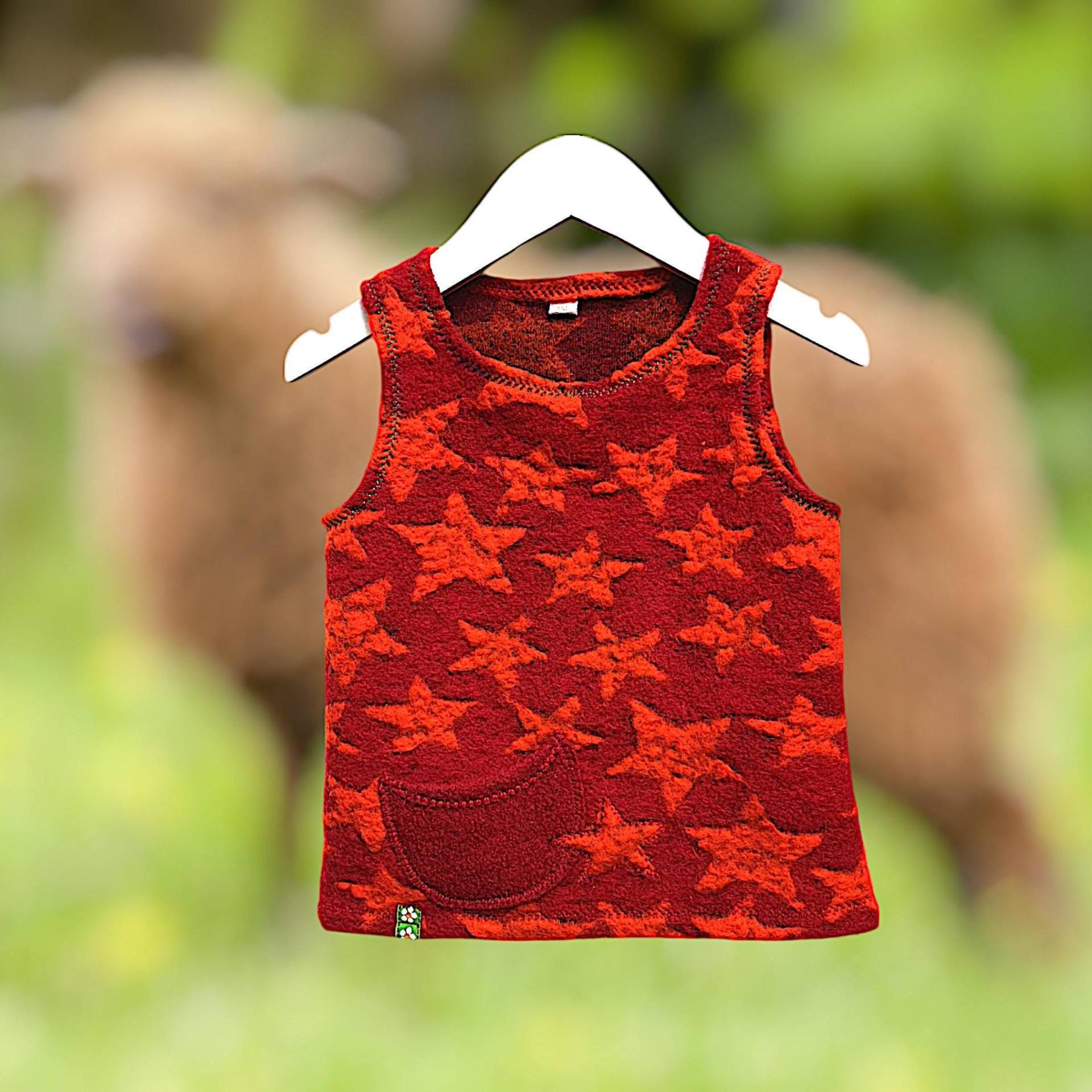 Wollwalk-Pullunder Kinder 92 Wollweste in Rot-Orange Mit Sternen Atmungsaktiv, Wärmeregulierend, Robust Unikat Handmade Wollwalk-Pullunder Kinder 92 Wollweste in Rot-Orange Mit Sternen Atmungsaktiv, Wärmeregulierend, Robust Unikat Handmade von Handundherzgemachtes