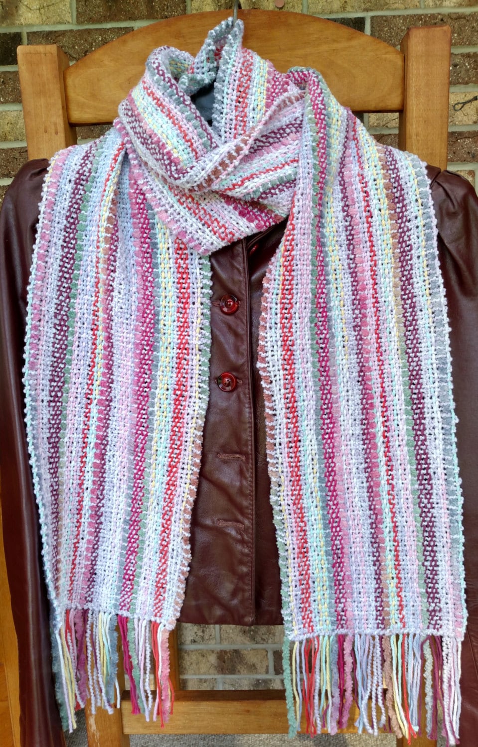 Boucle Schal - Aus Baumwollgemisch Handgewebter Chunky Funky Schal. #16C10 Boucle Schal - Aus Baumwollgemisch Handgewebter Chunky Funky Schal. #16C10 von HandwovenWonders