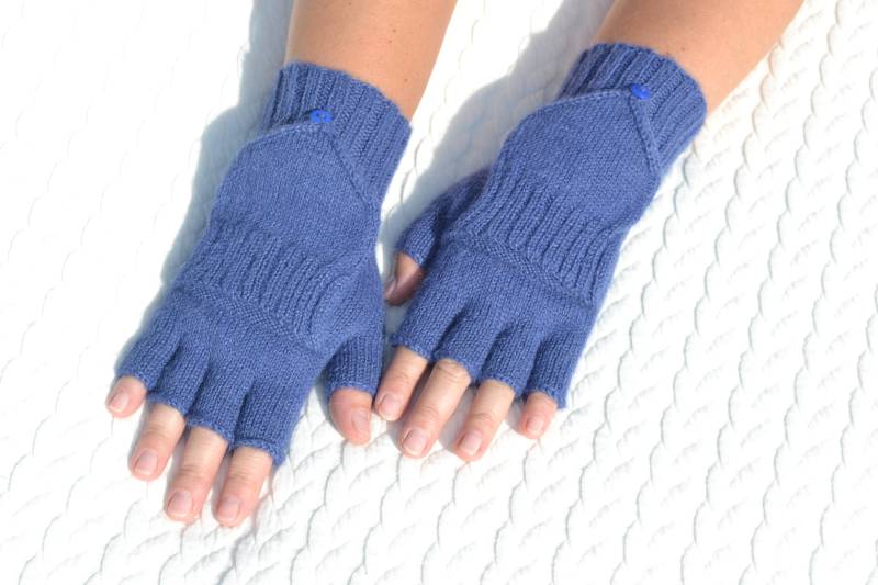 Blaue Alpaka Halbfinger Handschuhe Konvertierbar Zu Fäustlinge, Handgemachte Flip Top Handschuhe, 100 % Konvertierbare Handgestrickte Blaue Glomitts von HandyDuo