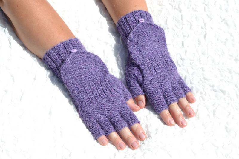 Violette Alpaka Handschuhe, Gestrickte Halbe Finger Violette Handschuhe von HandyDuo