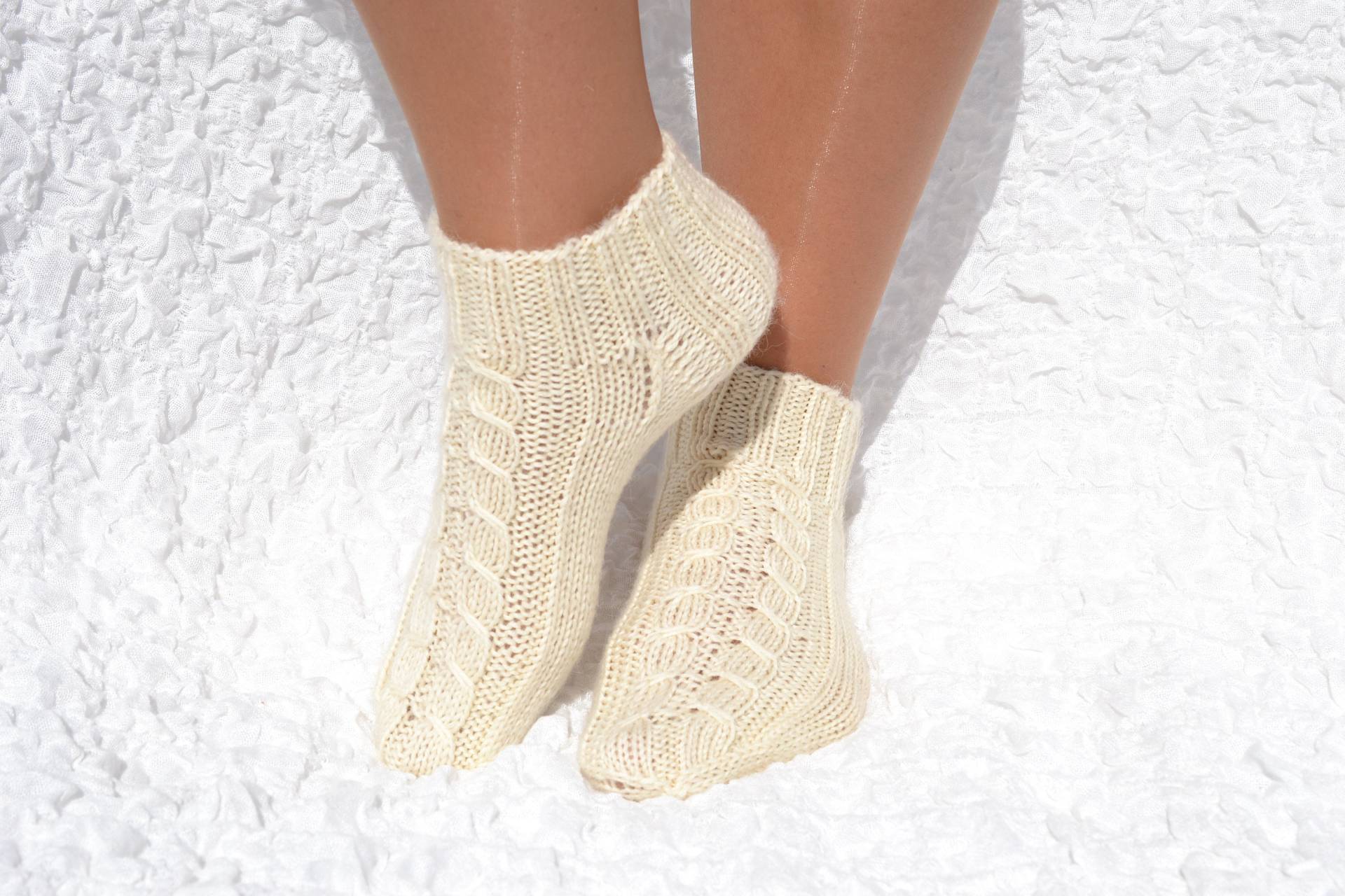 Wollsocken Wollweiß, Handgestrickte Socken, Wollfrauensocken, Handgemachte Wintersocken Für Frauen von HandyDuo