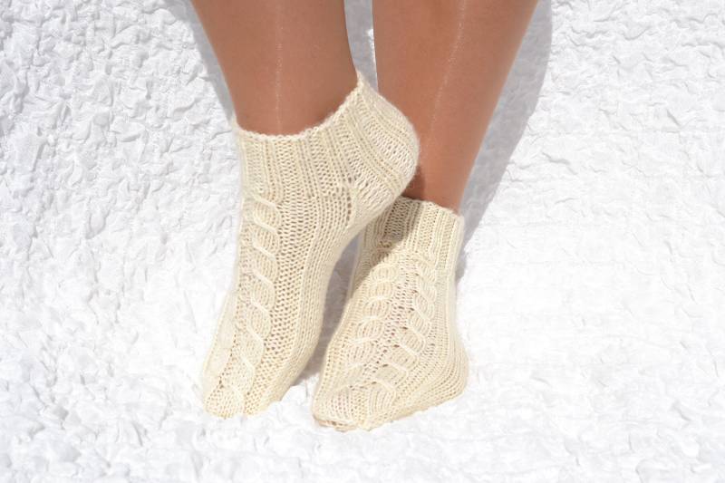 Wollsocken Wollweiß, Handgestrickte Socken, Wollfrauensocken, Handgemachte Wintersocken Für Frauen von HandyDuo