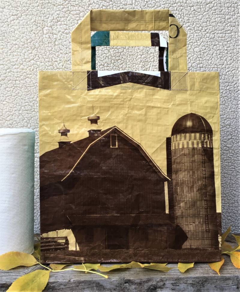 Recycelte Futtertasche Tote, Wiederverwendbare Einkaufstasche, Einkaufstasche Recycelte Payback Scheune Silo Recycelte Futtertasche Tote, Wiederverwendbare Einkaufstasche, Einkaufstasche Recycelte Payback Scheune Silo von HandyTotes