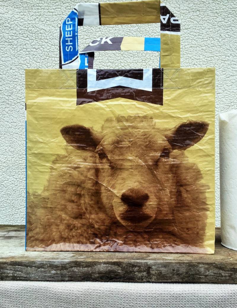Recycelte Futtertasche Tote, Wiederverwendbare Einkaufstasche, Einkaufstasche Recycelte Recycelte Futtertasche Tote, Wiederverwendbare Einkaufstasche, Einkaufstasche Recycelte von HandyTotes