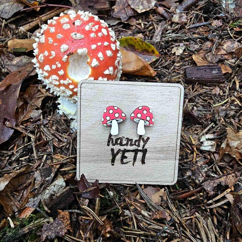 Pilz Ohrringe Aus Holz, Handgefertigte Ohrringe, Handgefärbt, Boho Ohrstecker, Holz Schmuck Pilz Ohrringe Aus Holz, Handgefertigte Ohrringe, Handgefärbt, Boho Ohrstecker, Holz Schmuck von HandyYeti