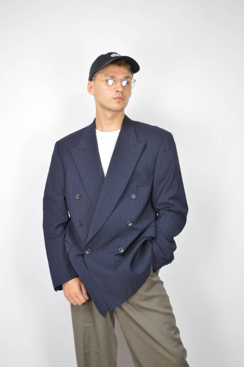 Vintage Dunkelblau Klassisch Gestreift 80Er Jahre Wolle Anzug Blazer von HangerVintage