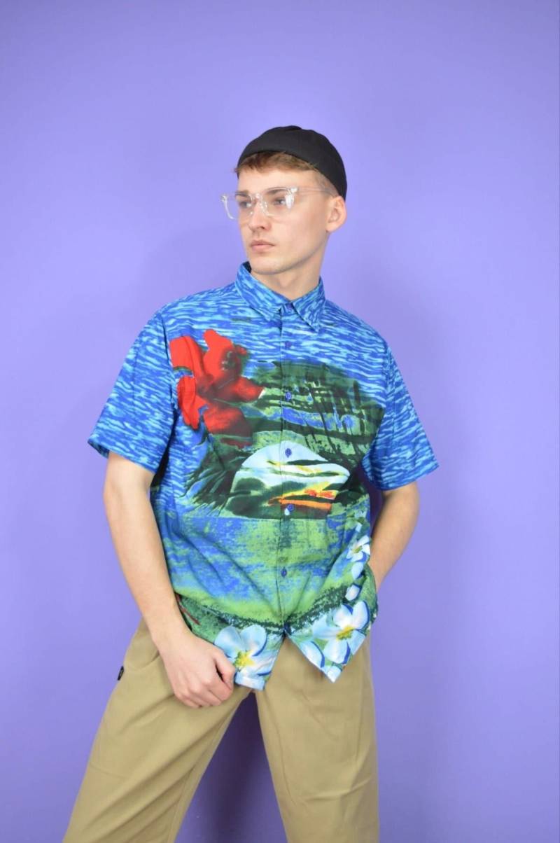 Vintage Mehrfarbige Grafik Hawaii Kurzarm Shirt {K268} von HangerVintage
