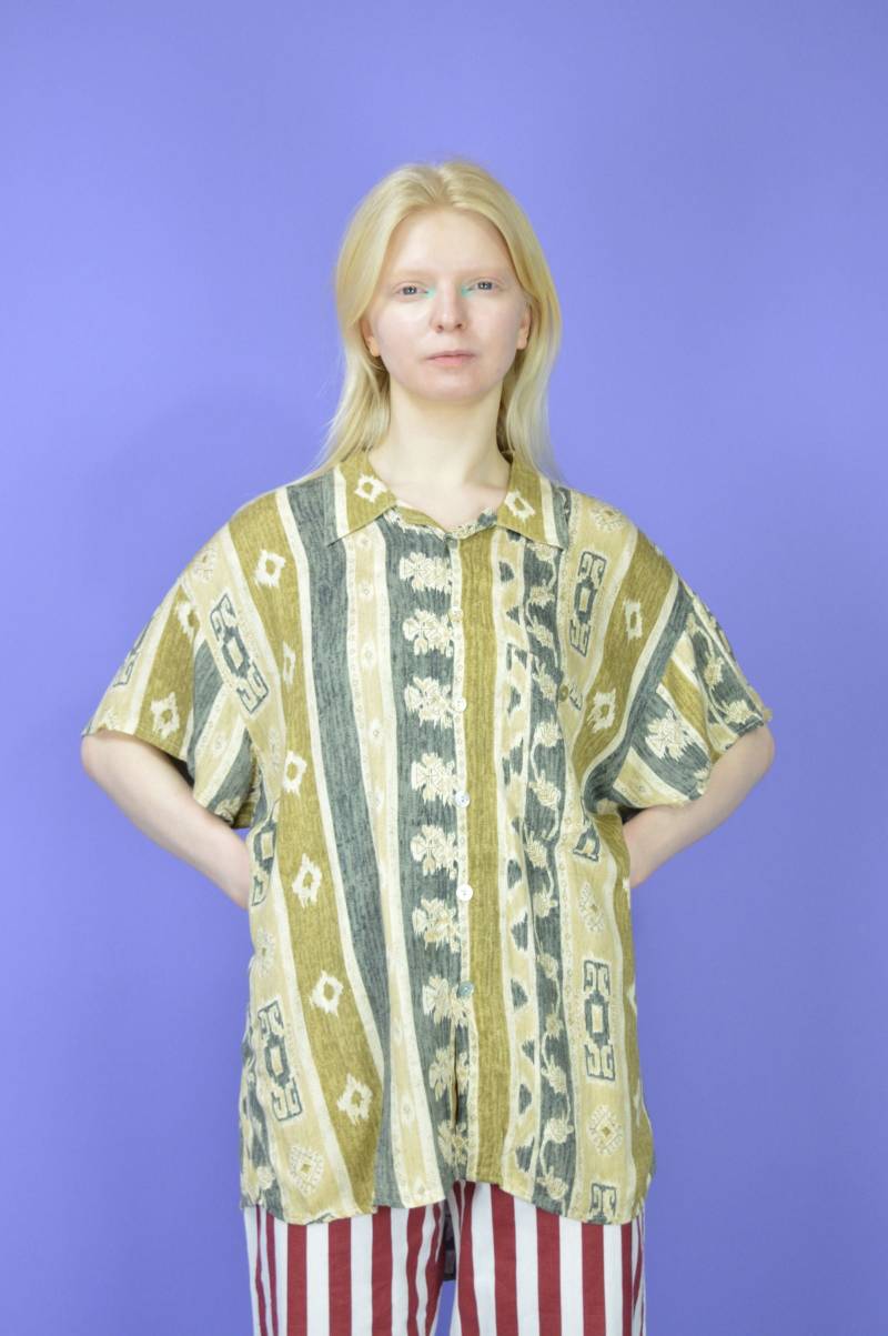 Vintage Multicolour Grafik 80Er Kurzarm Shirt {W410} von HangerVintage