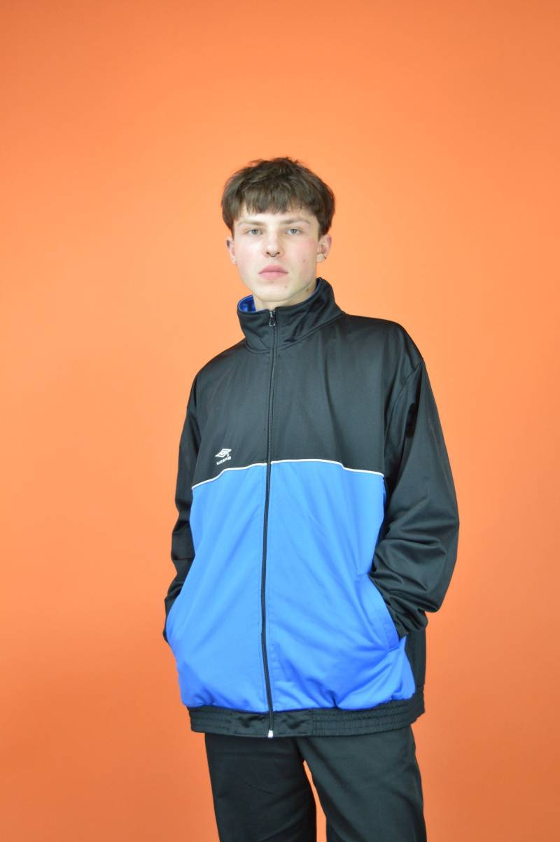 Vintage Zweifarbige Umbro Sport Trainingsjacke {Tj123} Vintage Zweifarbige Umbro Sport Trainingsjacke {Tj123} von HangerVintage