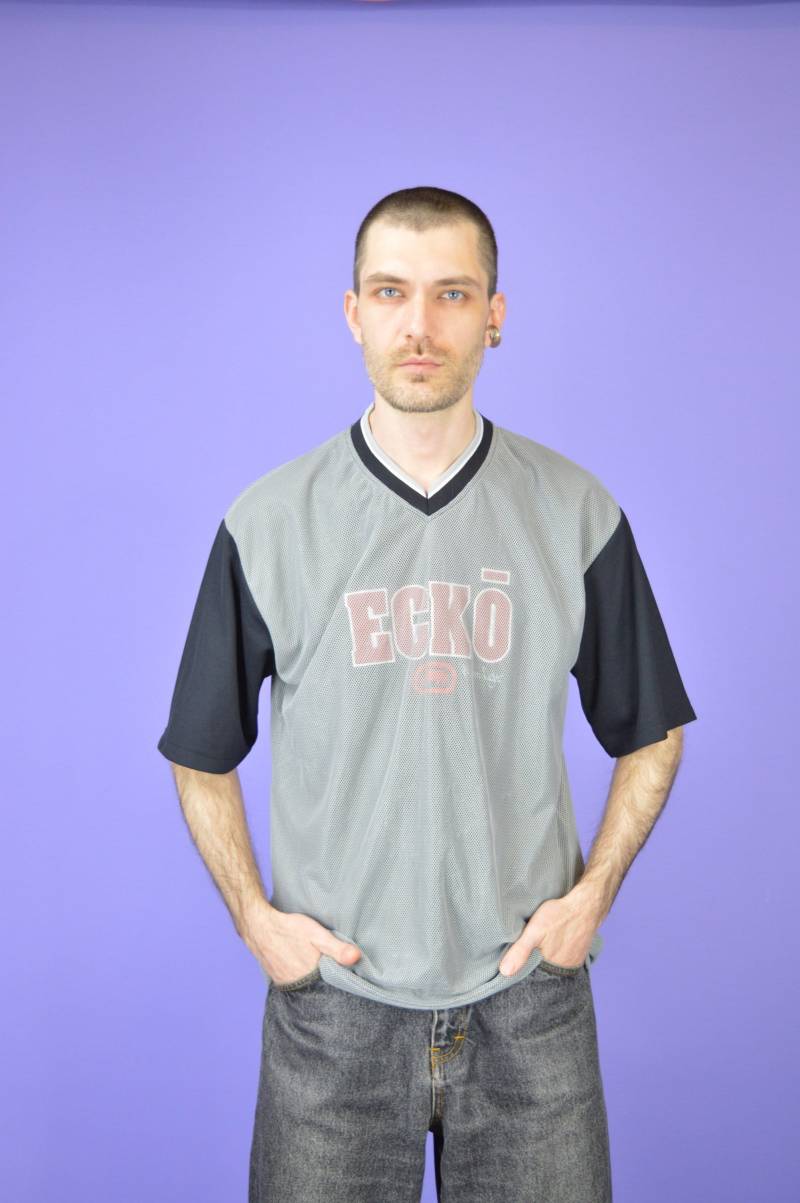 Vintage Zweifarbiges Sport-T-Shirt {T97} Vintage Zweifarbiges Sport-T-Shirt {T97} von HangerVintage