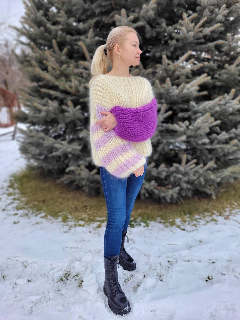 Weicher Gemütlicher Übergroßer Mohairpullover, Handgestrickter Pullover, Grobstrickpullover, Gestreifter Farbblockpullover, Flauschiger von HannaKlopovaStudio