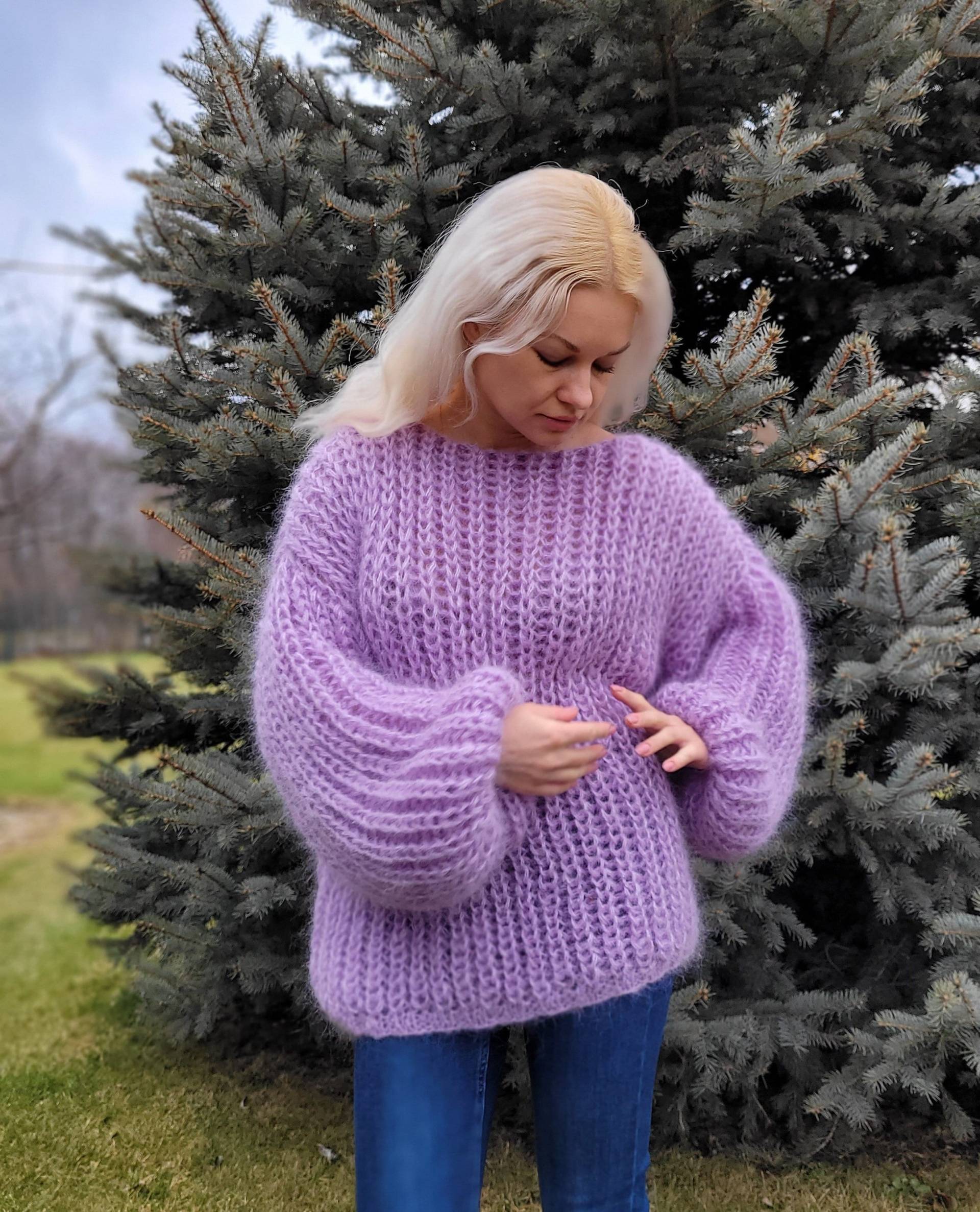 Weicher Gemütlicher Übergroßer Lavendelfarbener Mohairpullover, Handgestrickter Pullover, Grobstrickpullover, Veryperipullover, Wollpullover Weicher Gemütlicher Übergroßer Lavendelfarbener Mohairpullover, Handgestrickter Pullover, Grobstrickpullover, Veryperipullover, Wollpullover von HannaKlopovaStudio