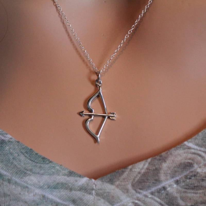 sterling Silber Pfeil Und Bogen Anhänger Halskette von HannahCatherines