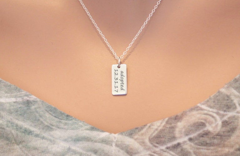 Adoption Datum Halskette Aus Sterlingsilber Personalisierte Mit Gravur von HannahCatherines