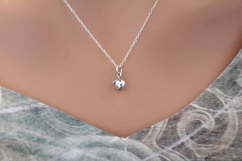 Apfel Charm Halskette, Halskette Geschenk Für Lehrer, Lehrer Layering von HannahCatherines