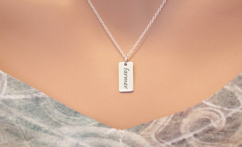 925Er Silber Bauer Charm Halskette Geschenk Mit Wunschgravur von HannahCatherines