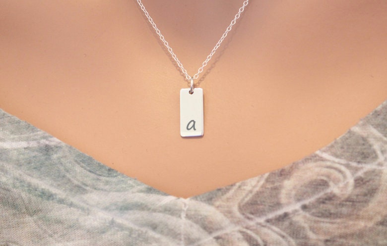 sterling Silber Initial A Bar Halskette Personalisierter Charm Anhänger sterling Silber Initial A Bar Halskette Personalisierter Charm Anhänger von HannahCatherines