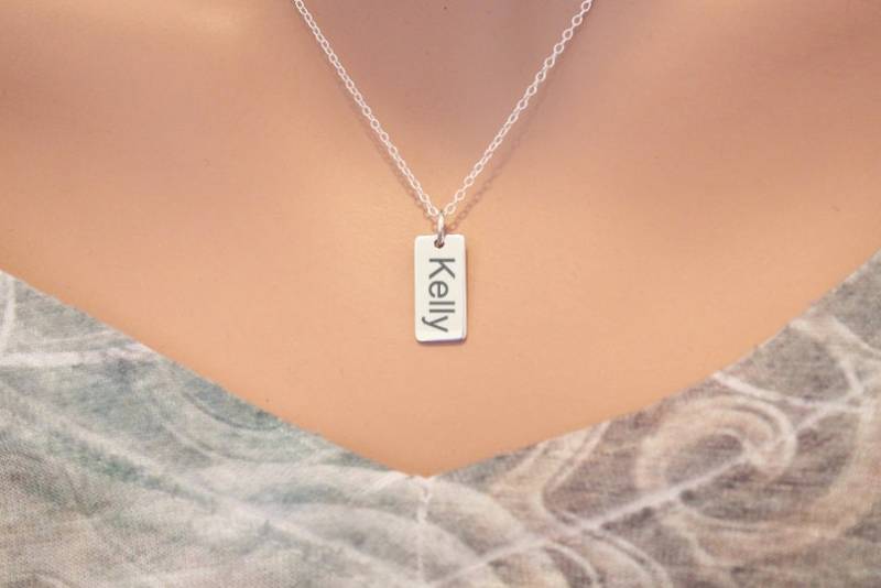 Personalisierte Halskette Aus Sterling Silber Mit Gravur von HannahCatherines