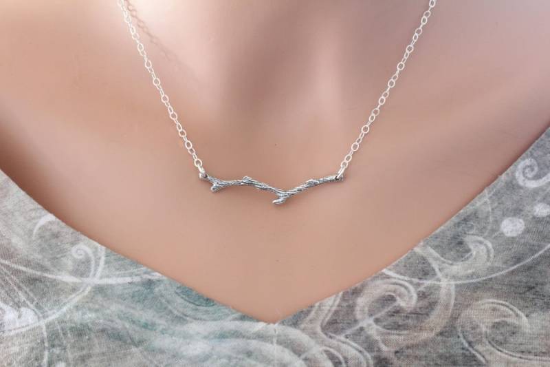 Sterling Silber Ast Halskette, Strukturierte Anhänger von HannahCatherines