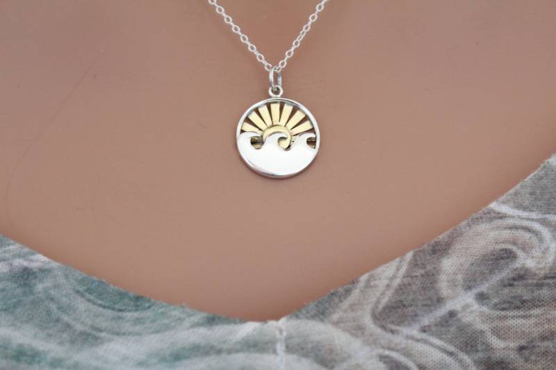 Sterling Silber Wave Halskette Bronze Sun Charm, Strand Schmuck von HannahCatherines