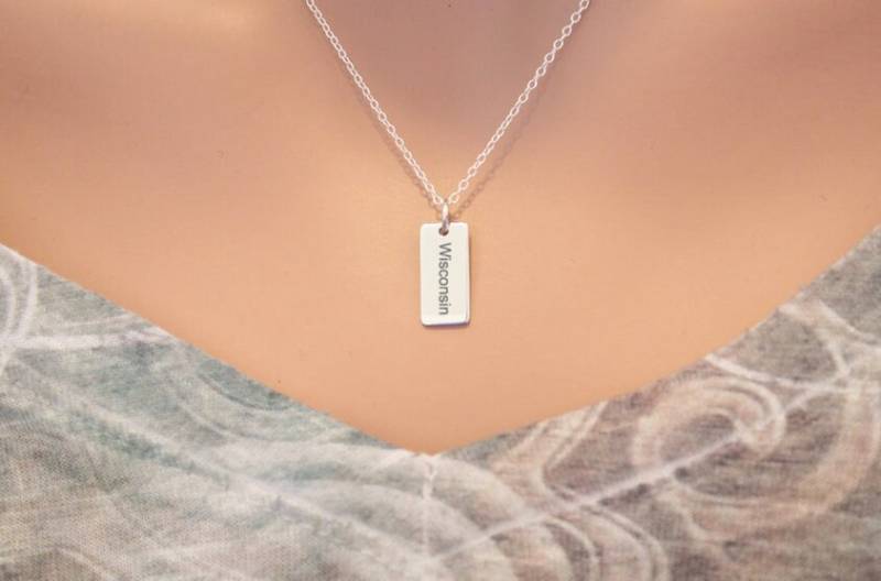 sterling Silber Wisconsin Halskette Benutzerdefinierte Gravierte Zustand Anhänger von HannahCatherines