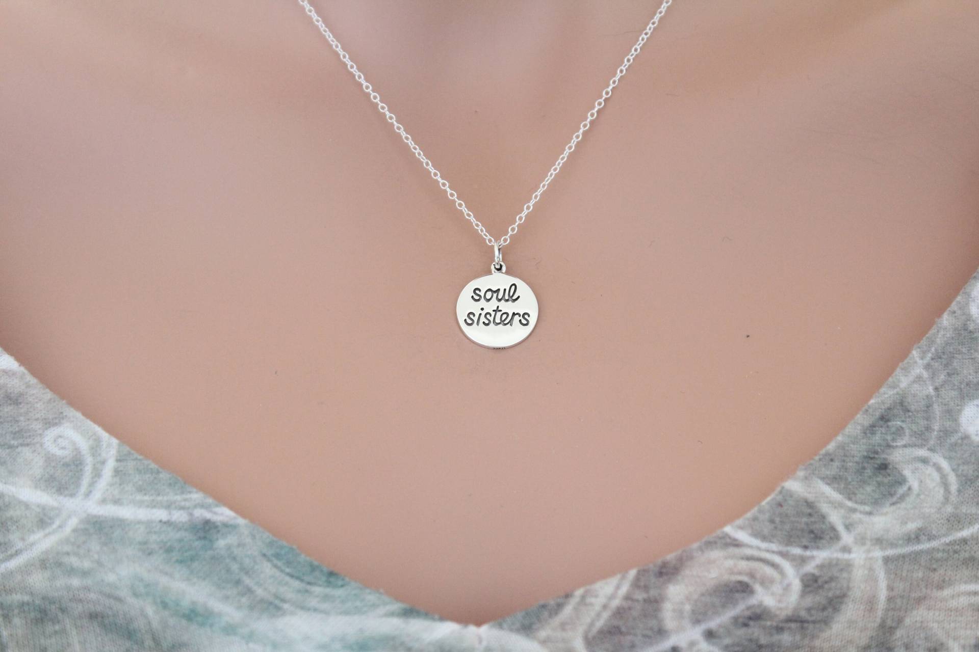 sterling Silber Anhänger - Soul Sisters Halskette, Best Friend Sweet Sister Charm Halskette von HannahCatherines