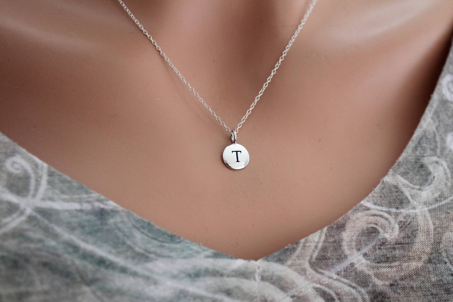 sterling Silber Initial T Halskette Gestempelt Charme von HannahCatherines