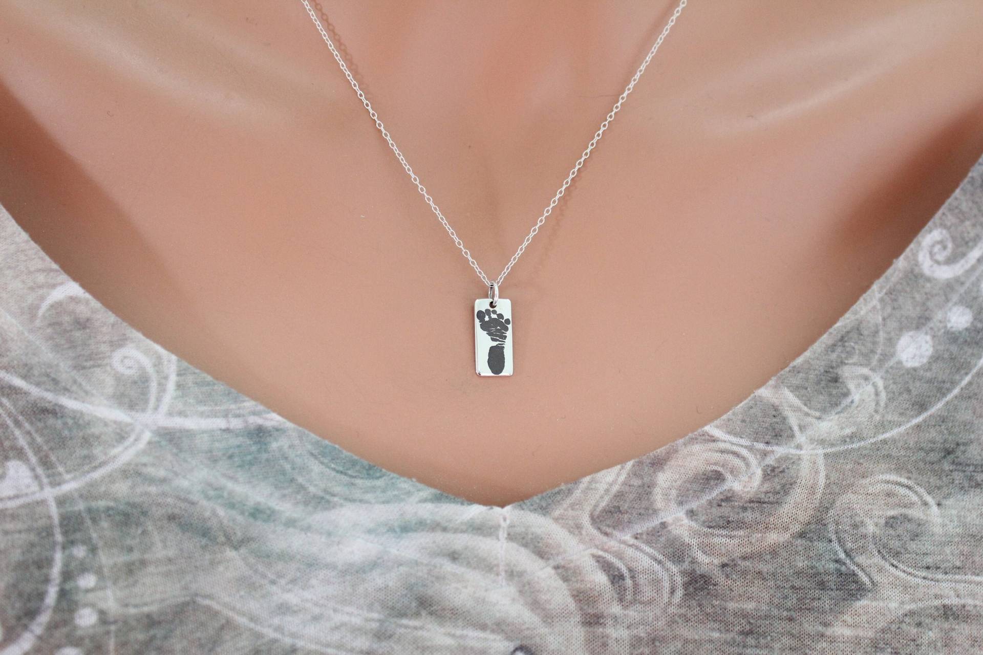 sterling Silber Generika Fußabdruck Charme Halskette, Halskette sterling Silber Generika Fußabdruck Charme Halskette, Halskette von HannahCatherines