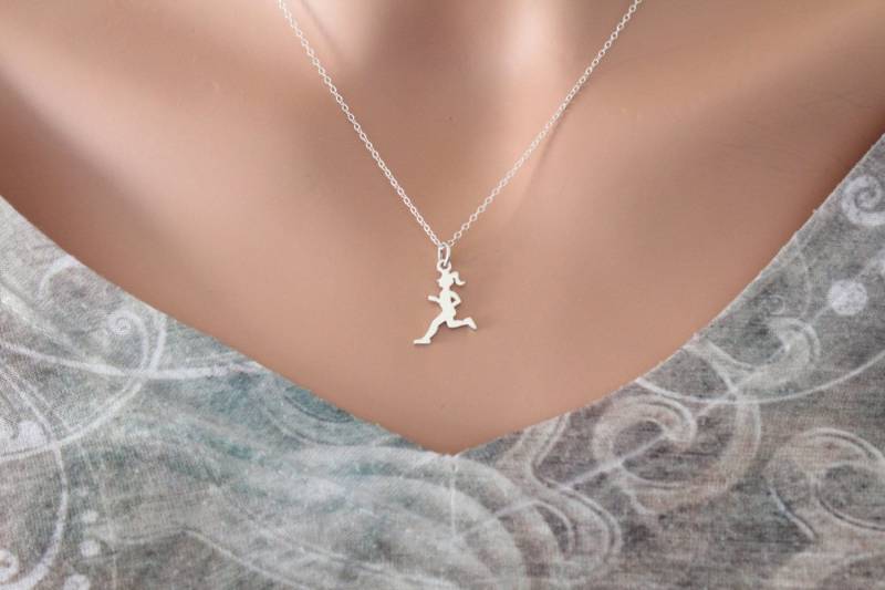 sterling Silber Halskette Mit Laufendes Mädchen Track & Cross Country Schmuck von HannahCatherines