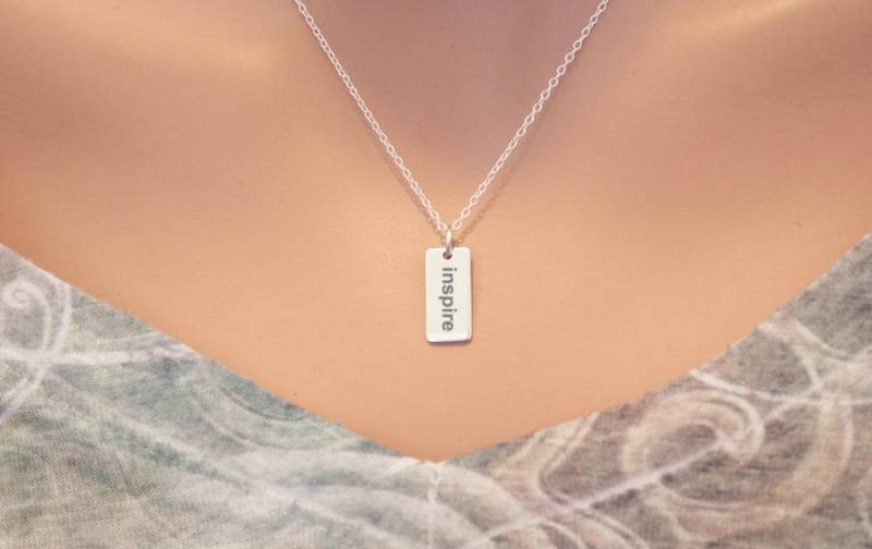 sterling Silber Inspire Halskette Anpassbarer Wort Charm von HannahCatherines