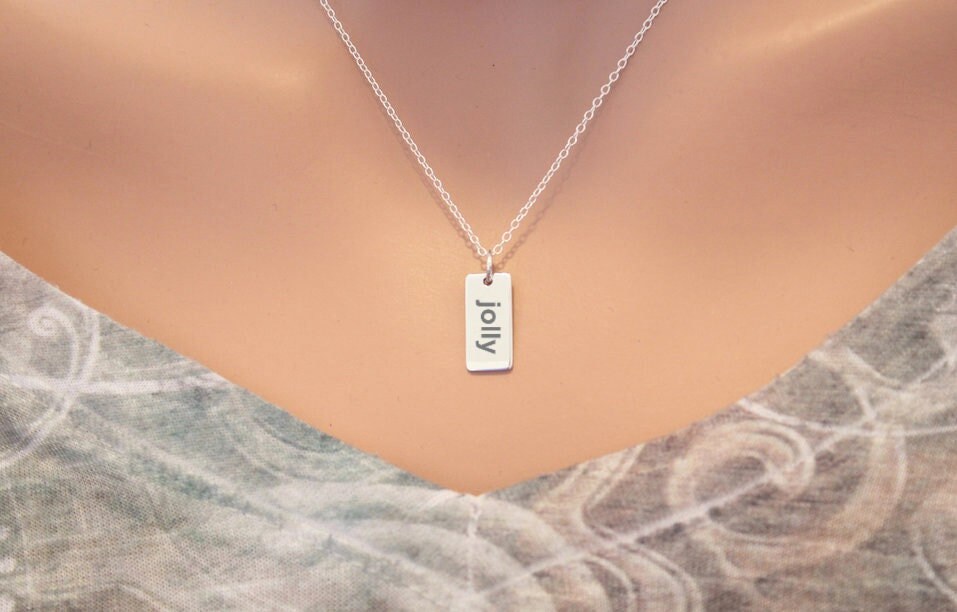 sterling Silber Jolly Halskette Personalisierter Wort Anhänger von HannahCatherines