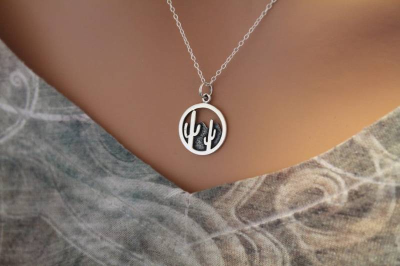 Kaktus-Anhänger Aus Sterlingsilber Wüsten-Anhänger von HannahCatherines