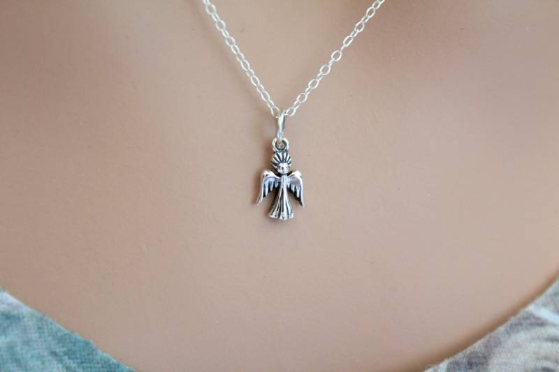 sterling Silber Kleine Engel Charm Halskette von HannahCatherines