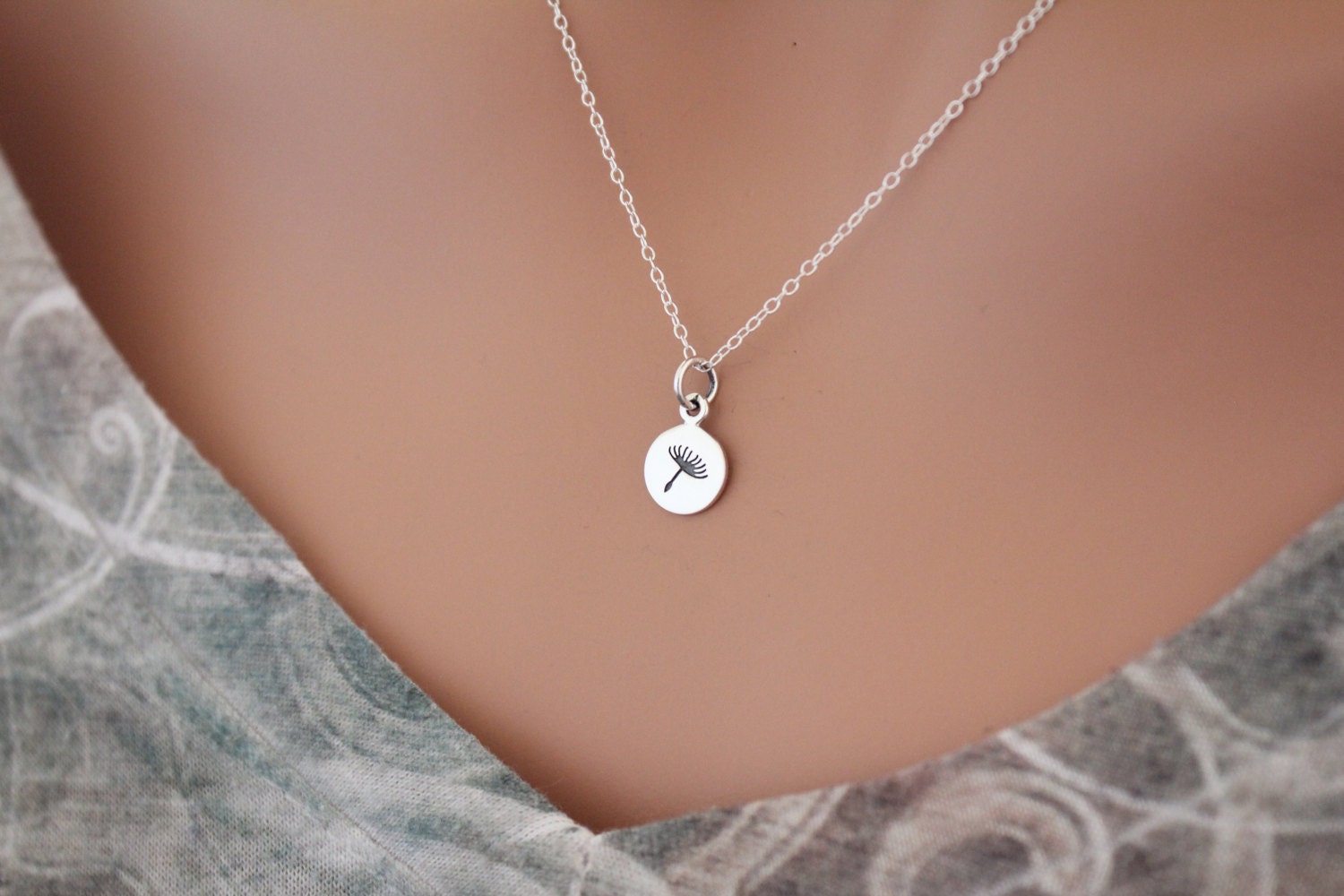 sterling Silber Pusteblume Charm Halskette Winziger Blumen Anhänger von HannahCatherines