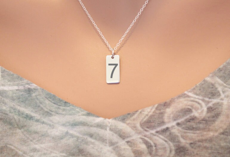 Gravierte Jersey Zahl 925 Sterling Silber Kette Mit Siebdruck von HannahCatherines