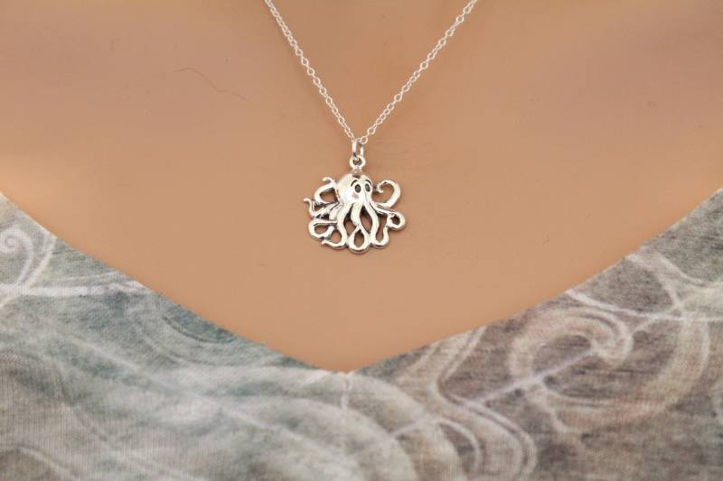 sterling Silber Oktopus Charm Halskette Meerestier Anhänger von HannahCatherines