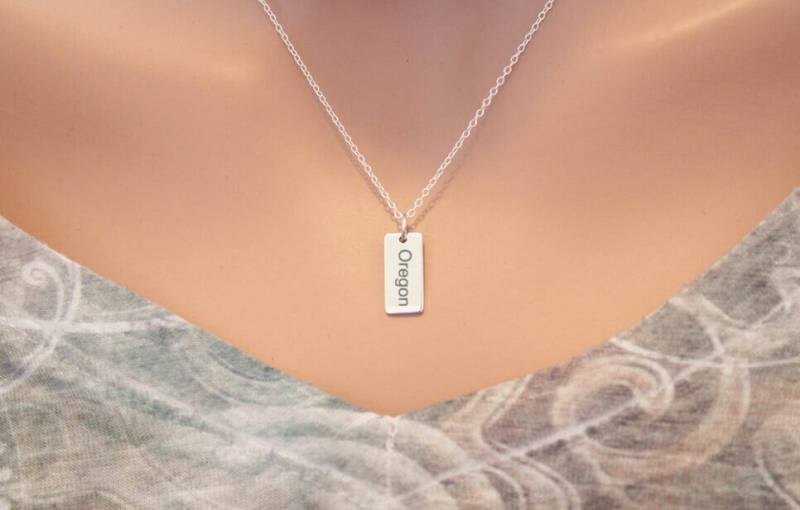 sterling Silber Oregon Halskette Individuell Eingravierter Bundesstaat Charm von HannahCatherines